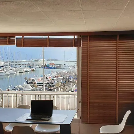 Apartment De Standing La Pecherie Spacieux T3 Comme Un Cocon Familial Vue Et Sur L'avant Port Sur Le Bout Du Bout De Cap D'agde Seule Cap En Occitanie *