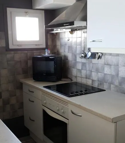 Résidence De Standing La Pêcherie Spacieux T3 Comme Un Cocon Familial Vue Et Sur L'avant Port Sur Le Bout Du Bout De Cap D'agde Seule Cap En Occitanie *