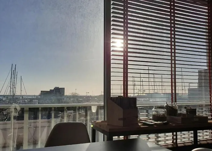 Résidence De Standing La Pêcherie Spacieux T3 Comme Un Cocon Familial Vue Et Sur L'avant Port Sur Le Bout Du Bout De Cap D'agde Seule Cap En Occitanie Apartamento