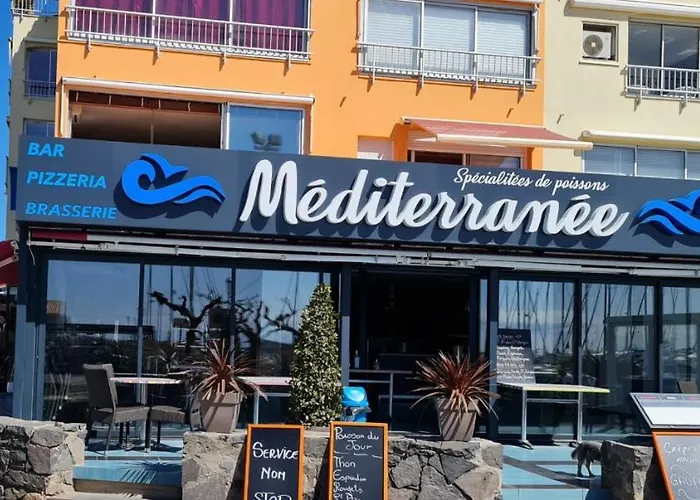 Résidence De Standing La Pêcherie Spacieux T3 Comme Un Cocon Familial Vue Et Sur L'avant Port Sur Le Bout Du Bout De Cap D'agde Seule Cap En Occitanie *