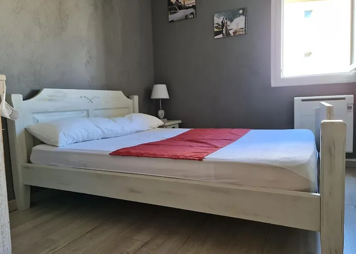 Résidence De Standing La Pêcherie Spacieux T3 Comme Un Cocon Familial Vue Et Sur L'avant Port Sur Le Bout Du Bout De Cap D'agde Seule Cap En Occitanie *