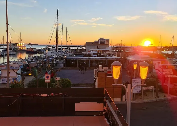 Apartamento Résidence De Standing La Pêcherie Spacieux T3 Comme Un Cocon Familial Vue Et Sur L'avant Port Sur Le Bout Du Bout De Cap D'agde Seule Cap En Occitanie Agde