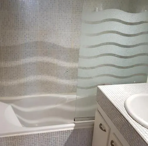 Résidence De Standing La Pêcherie Spacieux T3 Comme Un Cocon Familial Vue Et Sur L'avant Port Sur Le Bout Du Bout De Cap D'agde Seule Cap En Occitanie Apartamento Agde