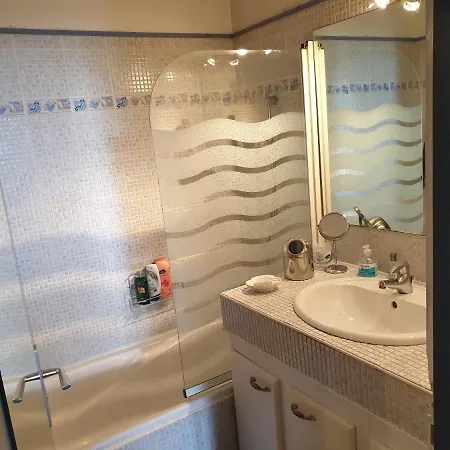 De Standing La Pecherie Spacieux T3 Comme Un Cocon Familial Vue Et Sur L'avant Port Sur Le Bout Du Bout De Cap D'agde Seule Cap En Occitanie Апартаменти *