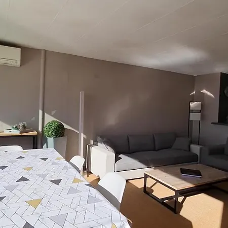 De Standing La Pecherie Spacieux T3 Comme Un Cocon Familial Vue Et Sur L'avant Port Sur Le Bout Du Bout De Cap D'agde Seule Cap En Occitanie *