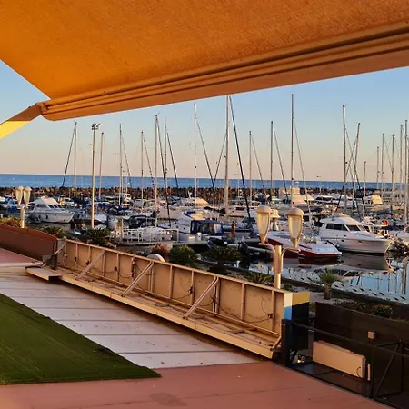 De Standing La Pecherie Spacieux T3 Comme Un Cocon Familial Vue Et Sur L'avant Port Sur Le Bout Du Bout De Cap D'agde Seule Cap En Occitanie *