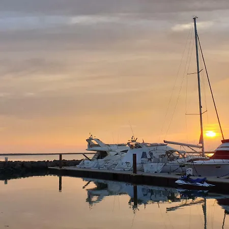 De Standing La Pecherie Spacieux T3 Comme Un Cocon Familial Vue Et Sur L'avant Port Sur Le Bout Du Bout De Cap D'agde Seule Cap En Occitanie Апартаменти Агд
