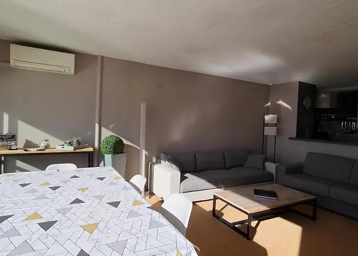 De Standing La Pecherie Spacieux T3 Comme Un Cocon Familial Vue Et Sur L'avant Port Sur Le Bout Du Bout De Cap D'agde Seule Cap En Occitanie *