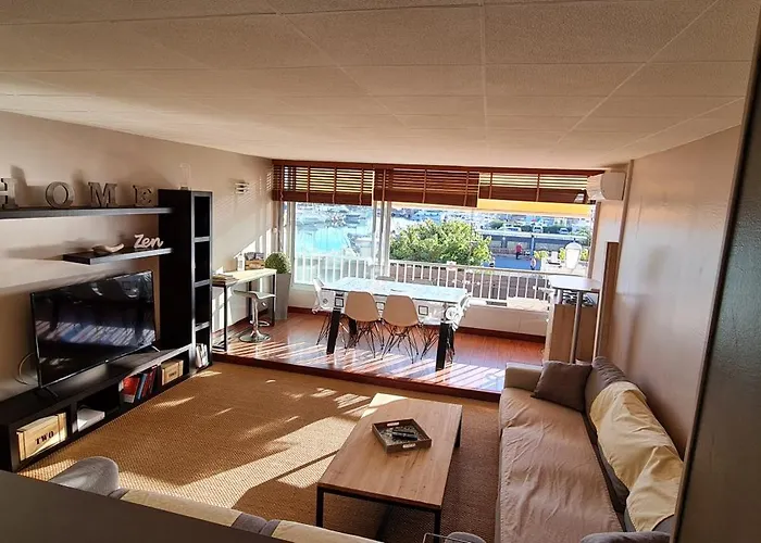 De Standing La Pecherie Spacieux T3 Comme Un Cocon Familial Vue Et Sur L'avant Port Sur Le Bout Du Bout De Cap D'agde Seule Cap En Occitanie 아그