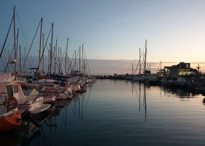 アパート De Standing La Pecherie Spacieux T3 Comme Un Cocon Familial Vue Et Sur L'avant Port Sur Le Bout Du Bout De Cap D'agde Seule Cap En Occitanie
