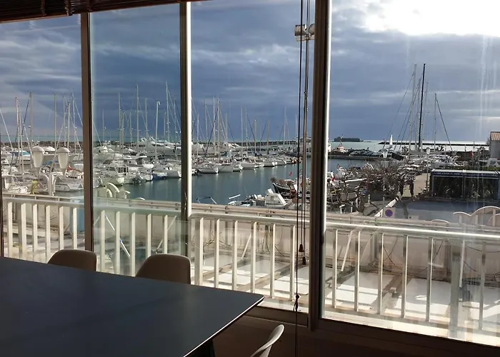 아파트 De Standing La Pecherie Spacieux T3 Comme Un Cocon Familial Vue Et Sur L'avant Port Sur Le Bout Du Bout De Cap D'agde Seule Cap En Occitanie 아그